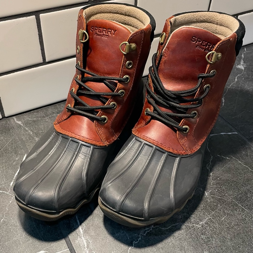 Sperry Duck Boots Size 9 Womens (7.5 Mens)